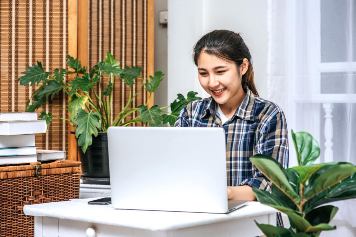 Finance professionals analyzing working capital data and cash flow patterns